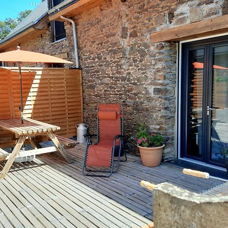 A La Memoire De Merlin & Spa Saint-Malon-sur-Mel المظهر الخارجي الصورة