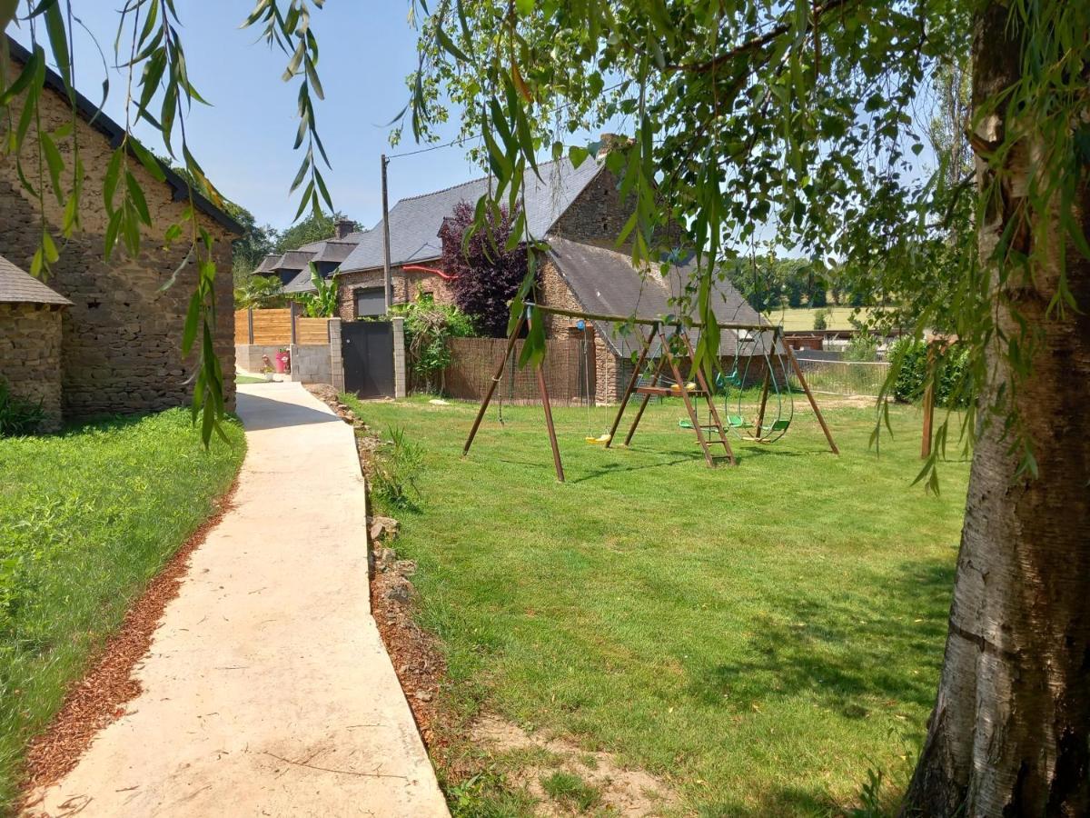 A La Memoire De Merlin & Spa Saint-Malon-sur-Mel المظهر الخارجي الصورة